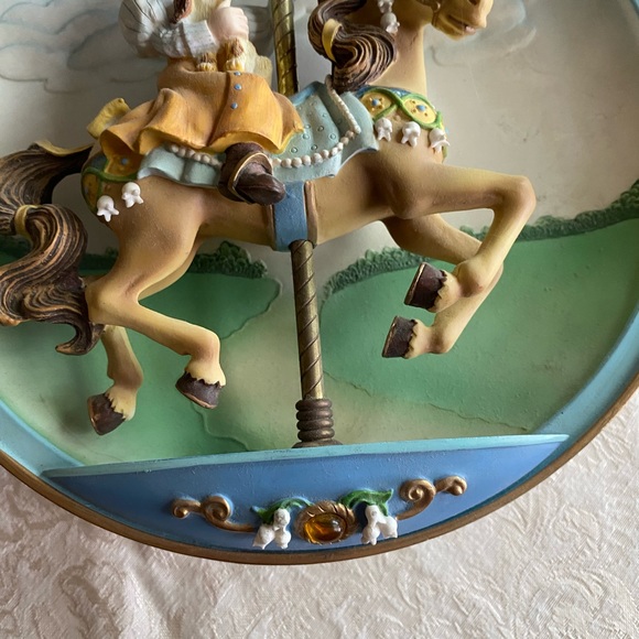 10th PLATE VINTAGE 1994 ‘MY FAVORITE MEMORY of the CAROUSEL DAYDREAMS COLLECTION - Picture 3 of 8